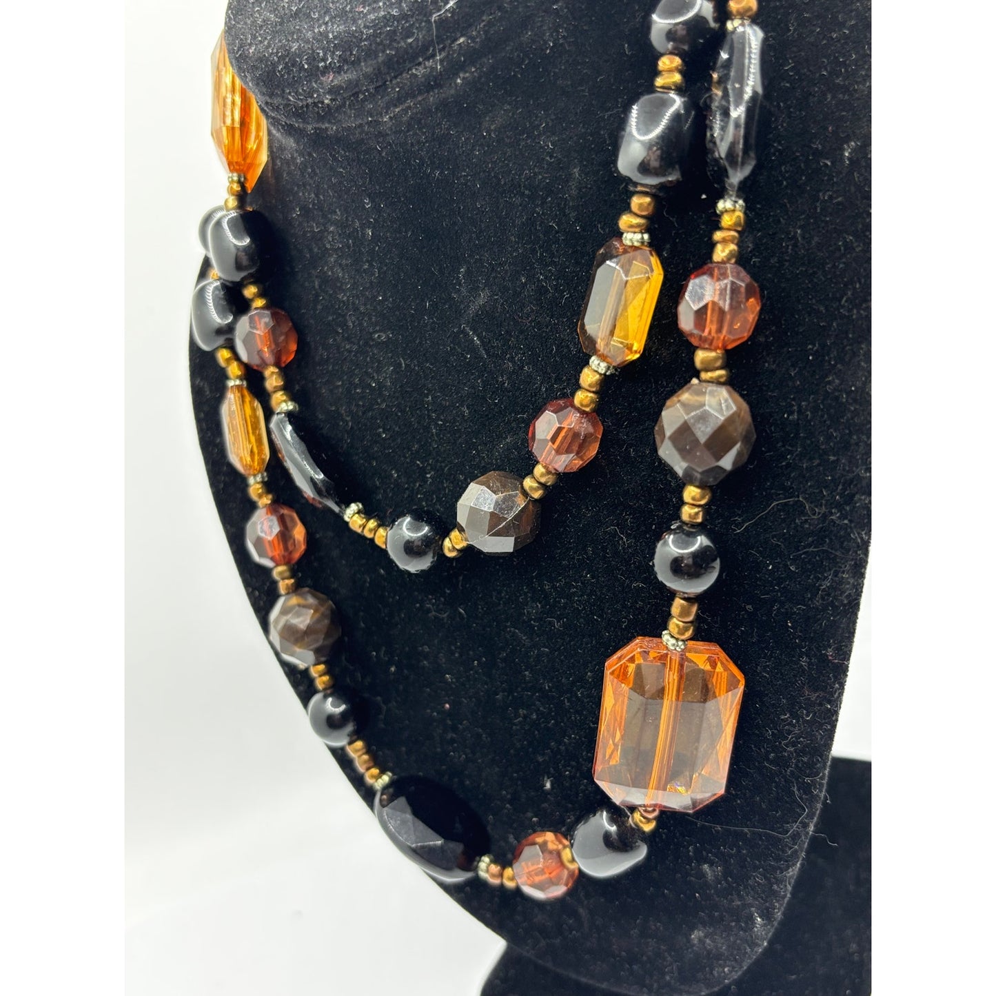 LIZ CLAIBORNE Women’s Faux Amber & Brown Stones Necklace 36”